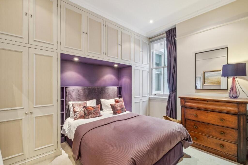 Charming And Full Of Character Apartment London Exterior photo